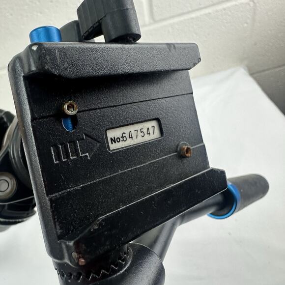 Benro Slim Video Tripod Kit with S2CSH Head Aluminum - Picture 8 of 9